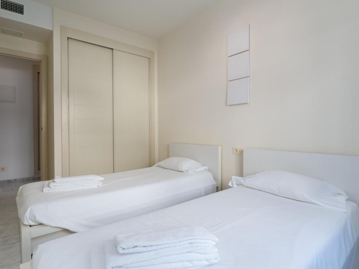 2051-New 3 Bedrooms On Golf Estepona Eksteriør billede